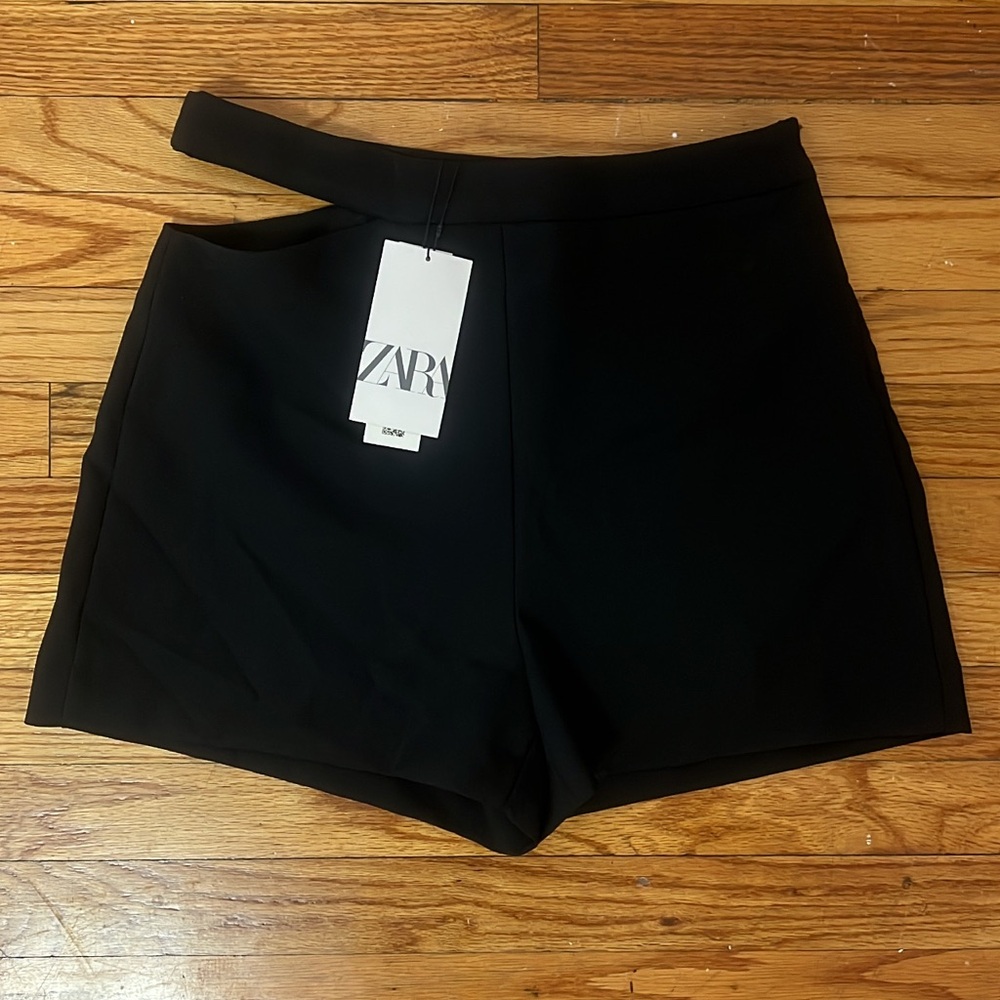Zara Women's High Waist Black Shorts
